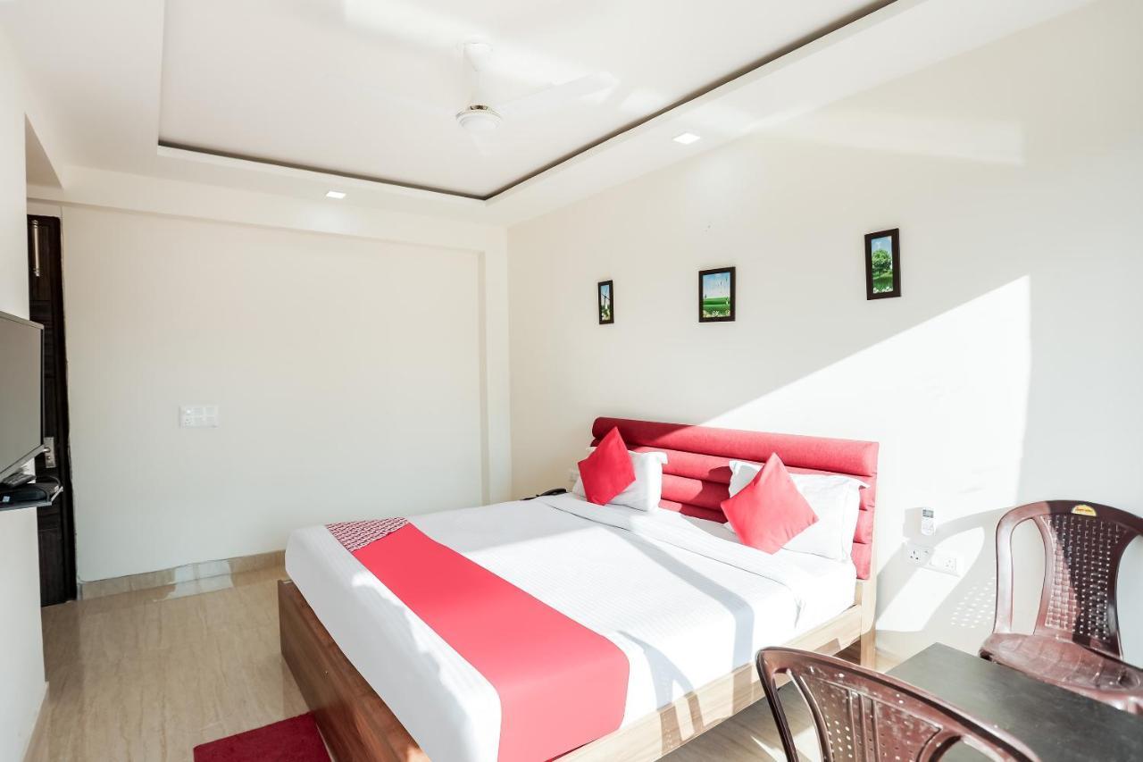 غورغاون Oyo 65118 Hotel Vatika المظهر الخارجي الصورة