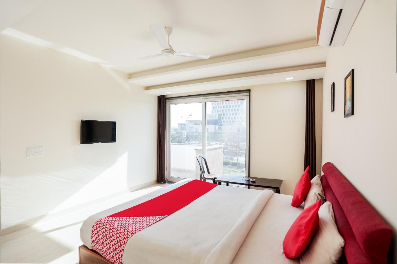 غورغاون Oyo 65118 Hotel Vatika المظهر الخارجي الصورة