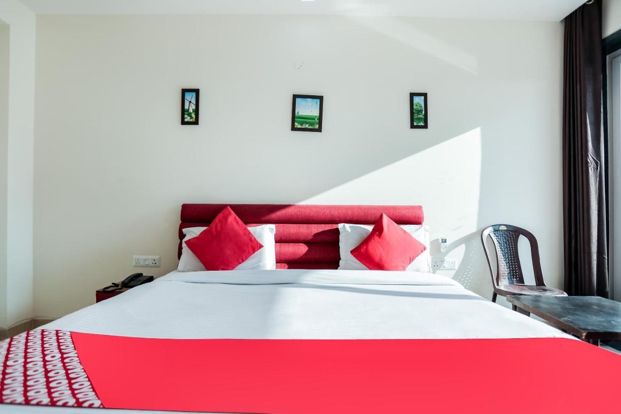 غورغاون Oyo 65118 Hotel Vatika المظهر الخارجي الصورة
